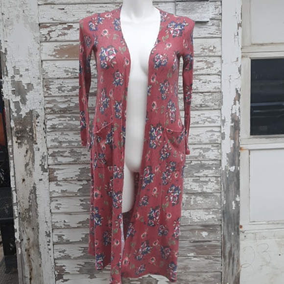 LuLaRoe Tops - Lularoe sarah ribbed floral duster size small